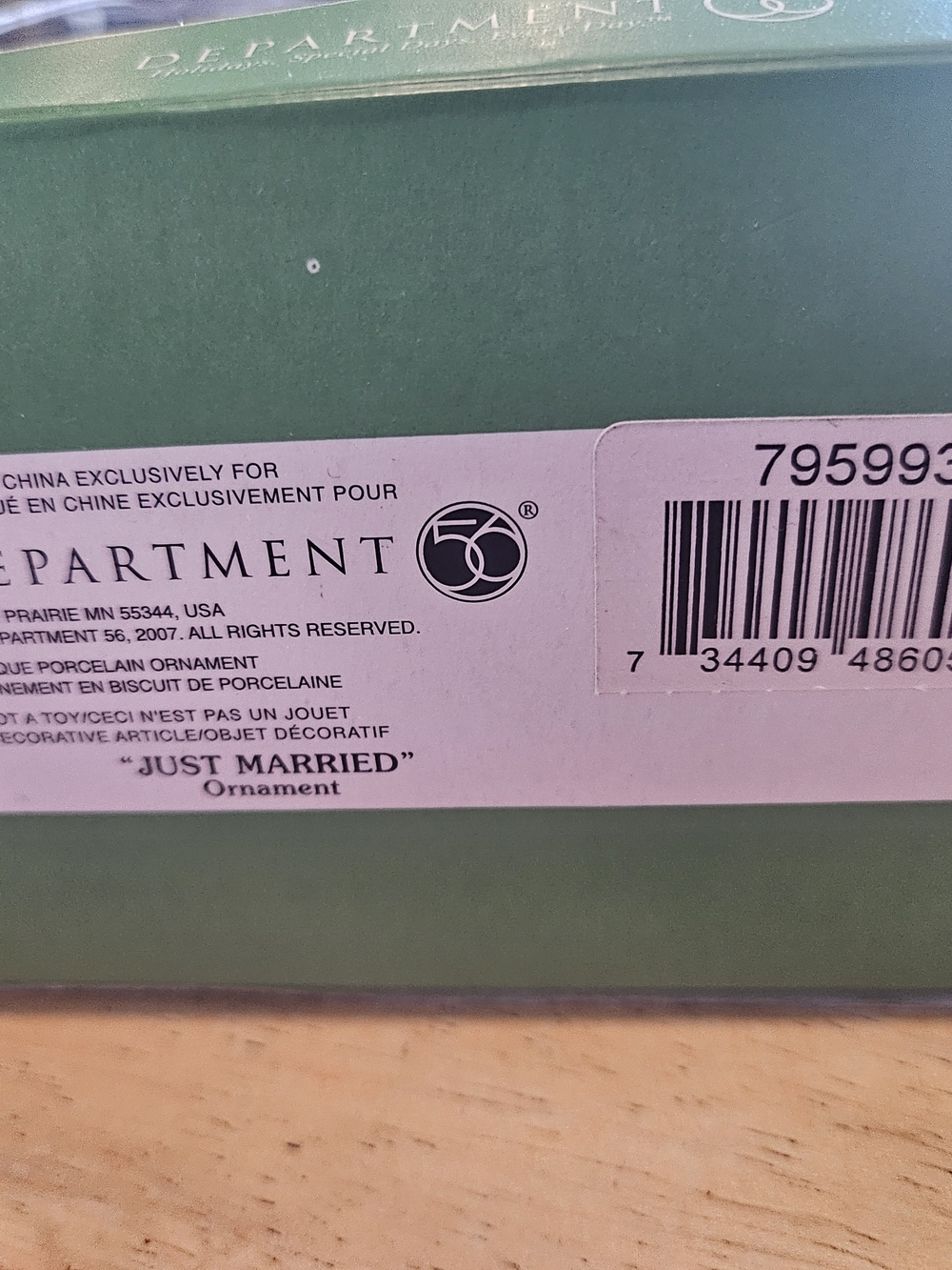 Department 56 Green & White 'Just Married' Ornament Box